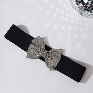NWOT BLACK ELASTIC BELT WITH GLASS RHINESTONE COVER BOW BUCKLE 28.5” LONG